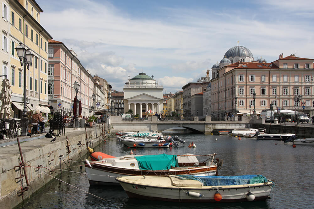 Boote in Trieste